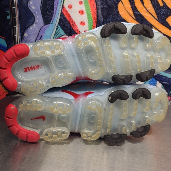 Nike Air Vapor Max Plus - Picture 2 of 4